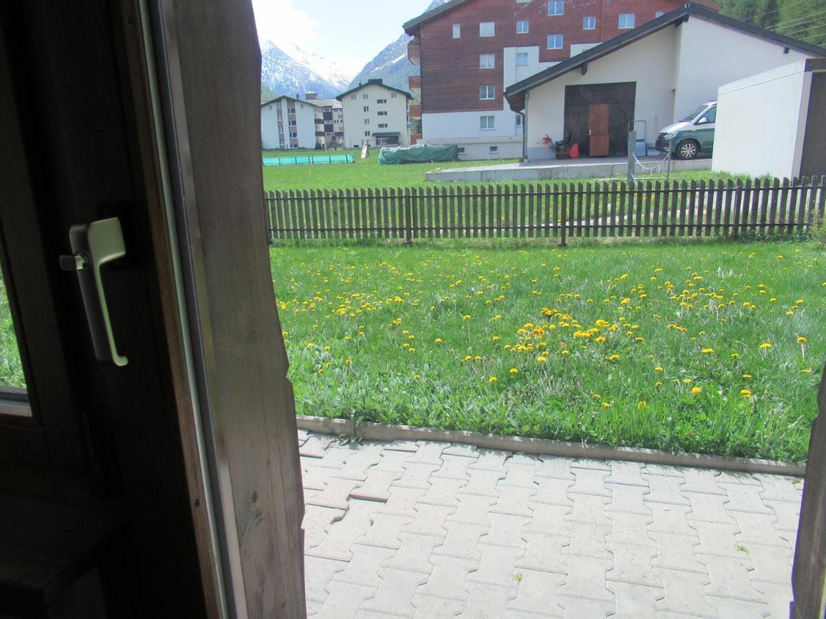 Free Cable Car & Bus In The Summer Haus L'Oree Saas-Grund Kamer foto