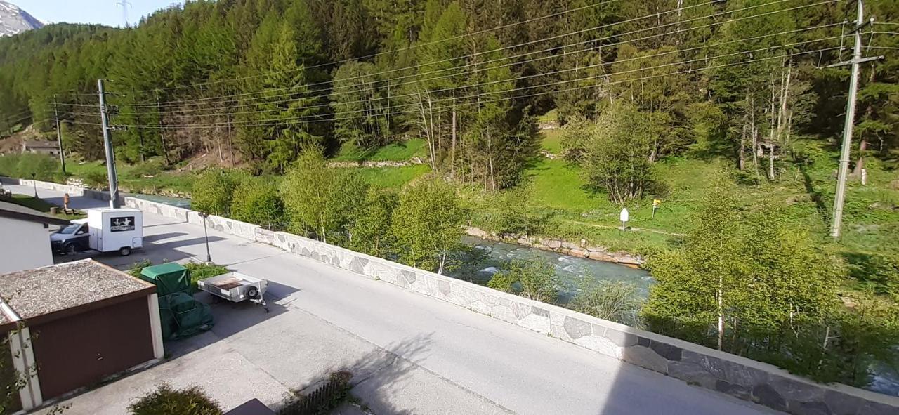 Free Cable Car & Bus In The Summer Haus L'Oree Saas-Grund Buitenkant foto